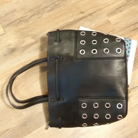 Tory Burch T block - Picture 2 of 12